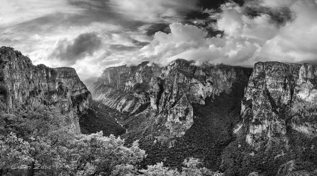 Vikos Canyon seen from Oxya viewpoint